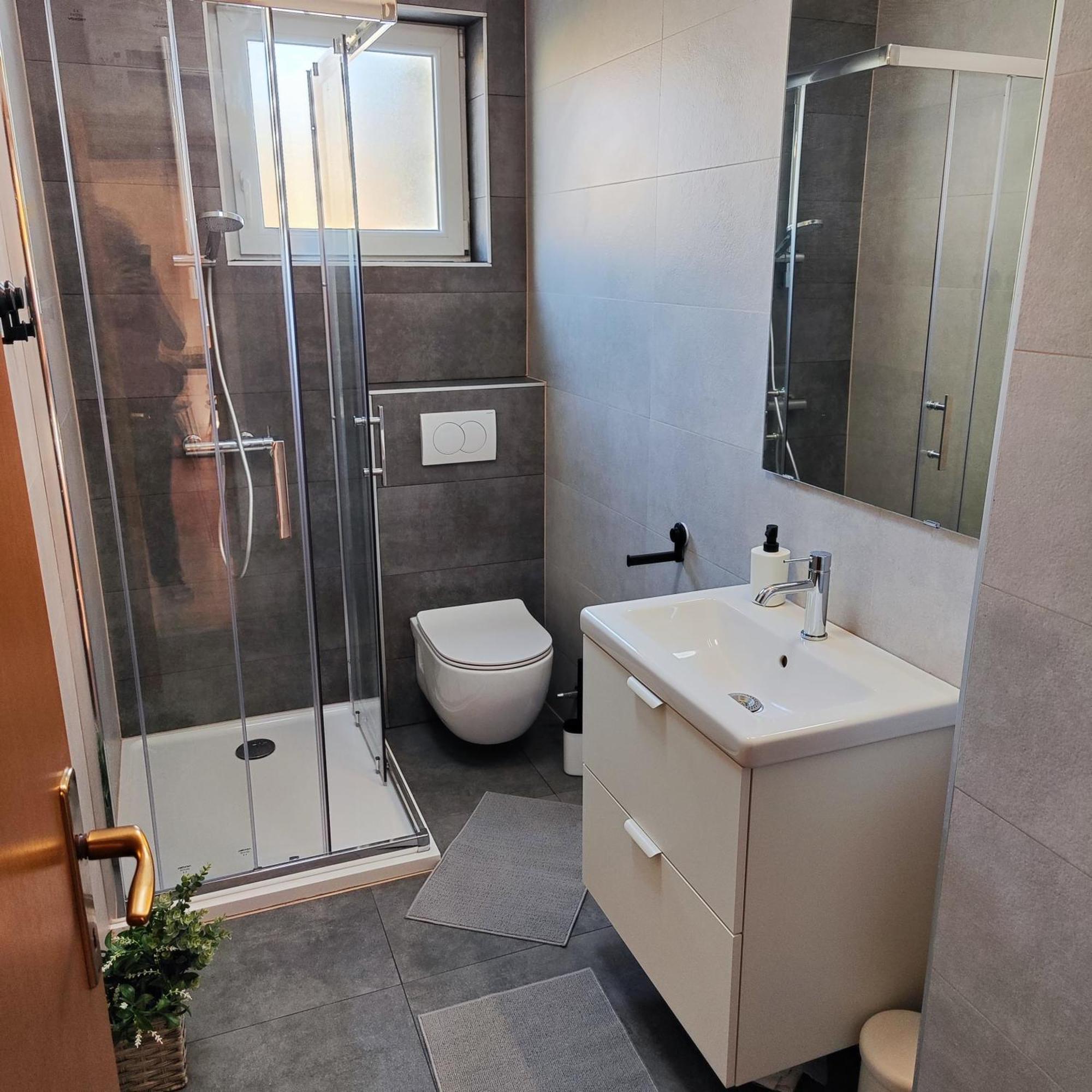 Apartmani Ivana 普纳特 外观 照片