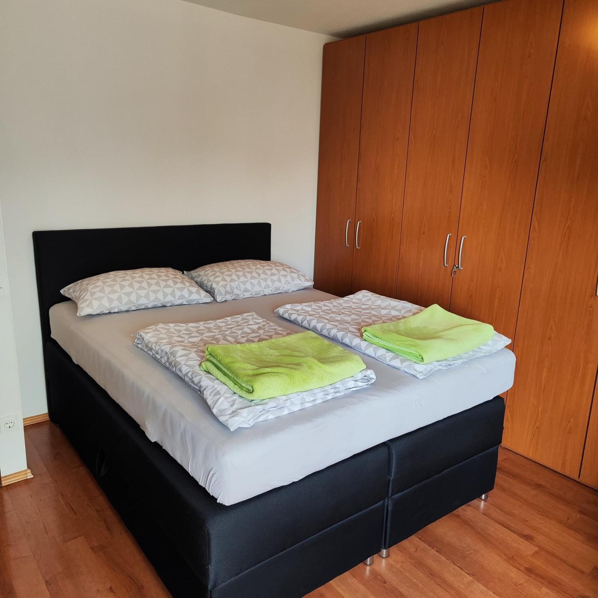 Apartmani Ivana 普纳特 外观 照片