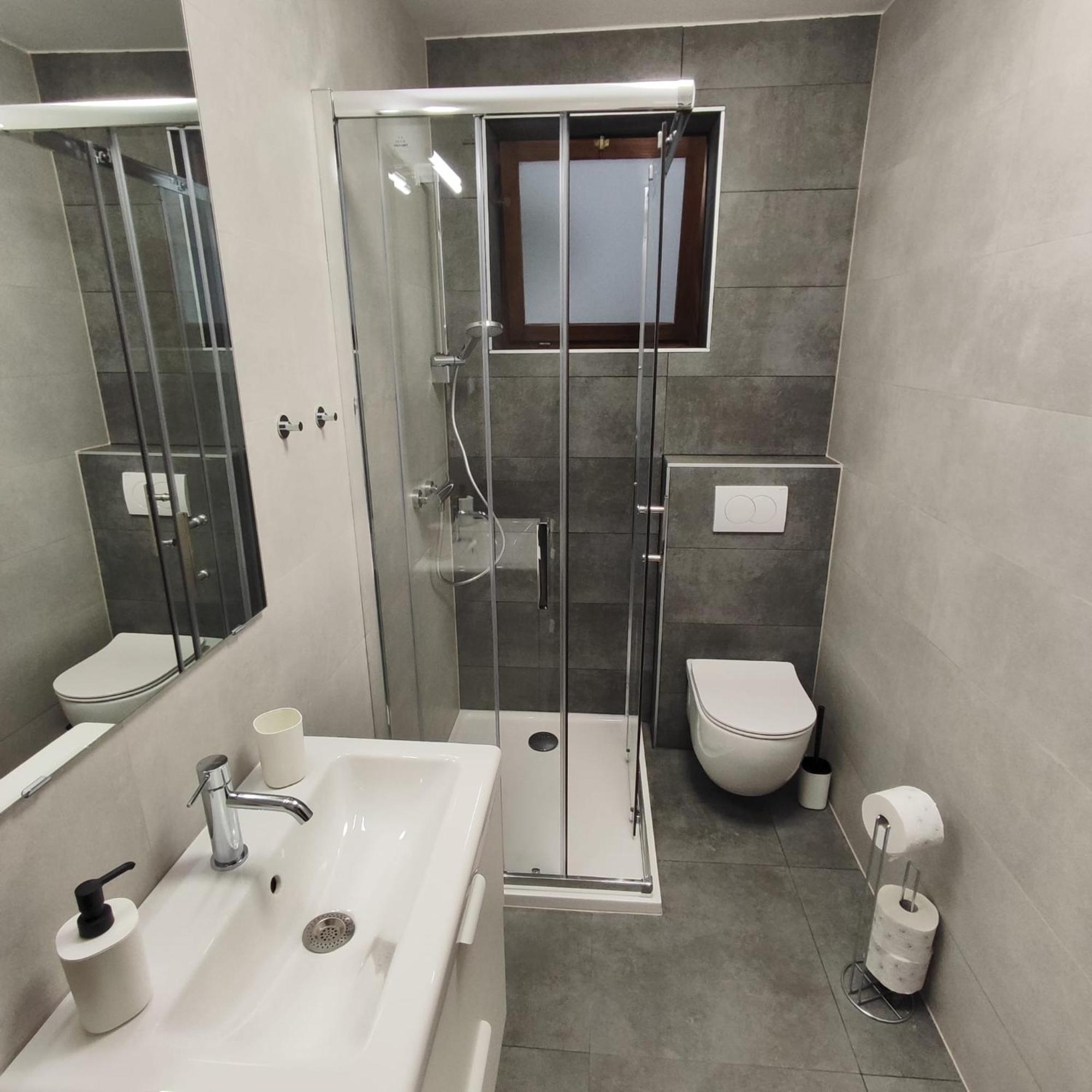 Apartmani Ivana 普纳特 外观 照片